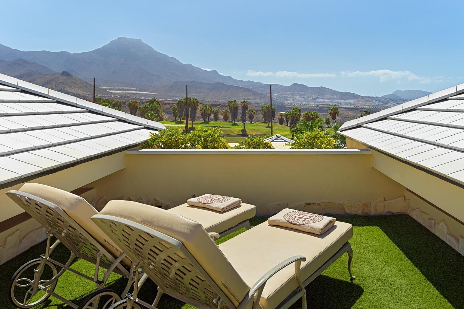Royal River, Luxury Hotel - Adults Only أذيخي المظهر الخارجي الصورة